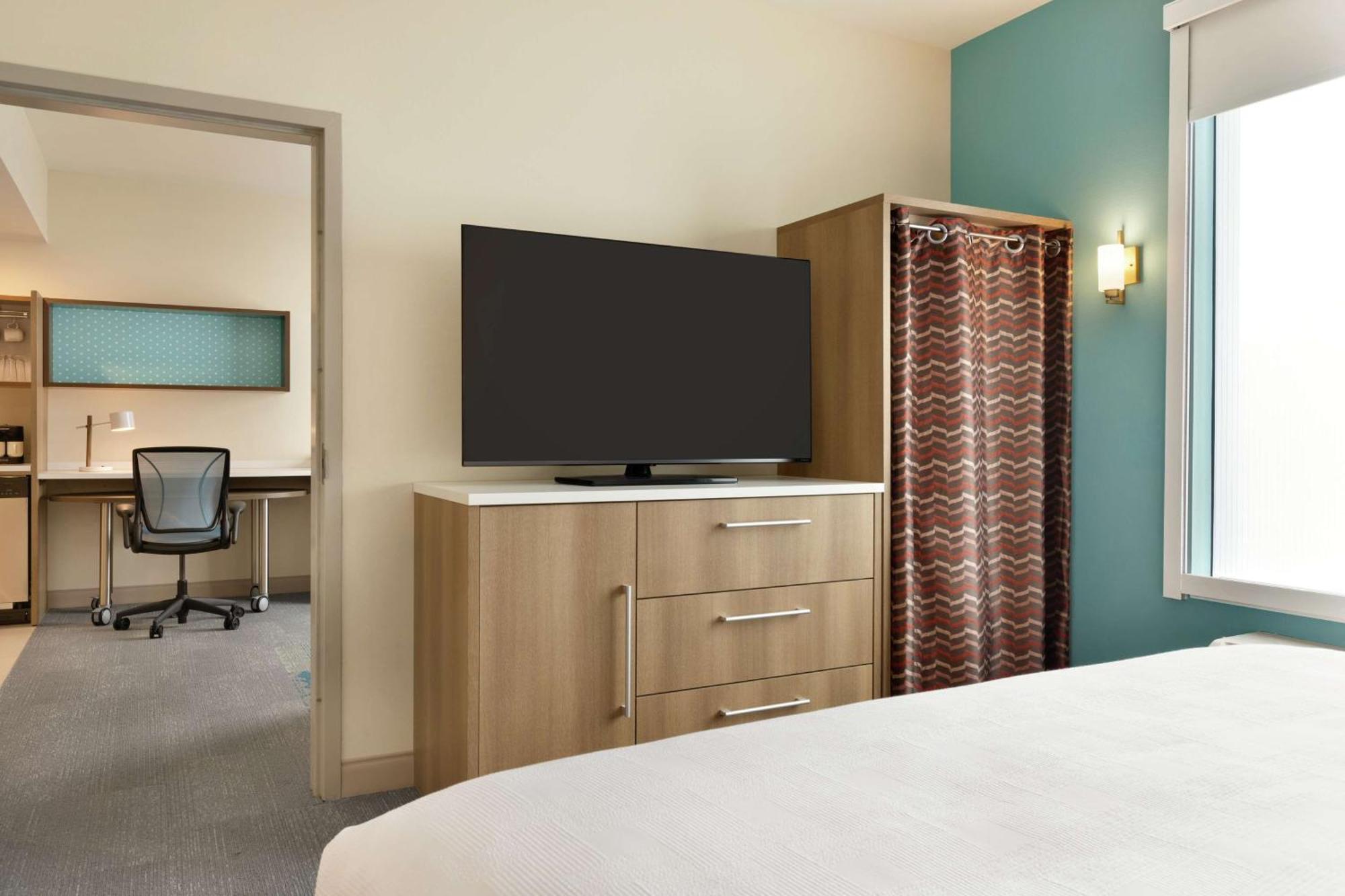 Home2 Suites By Hilton New Brunswick, Nj Exteriör bild