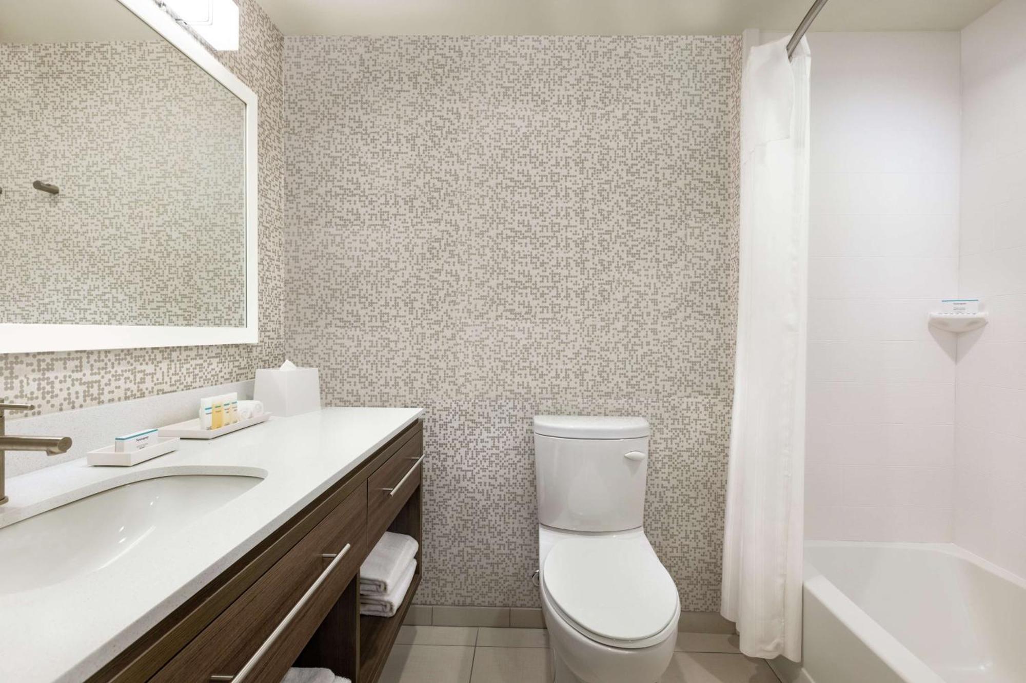 Home2 Suites By Hilton New Brunswick, Nj Exteriör bild