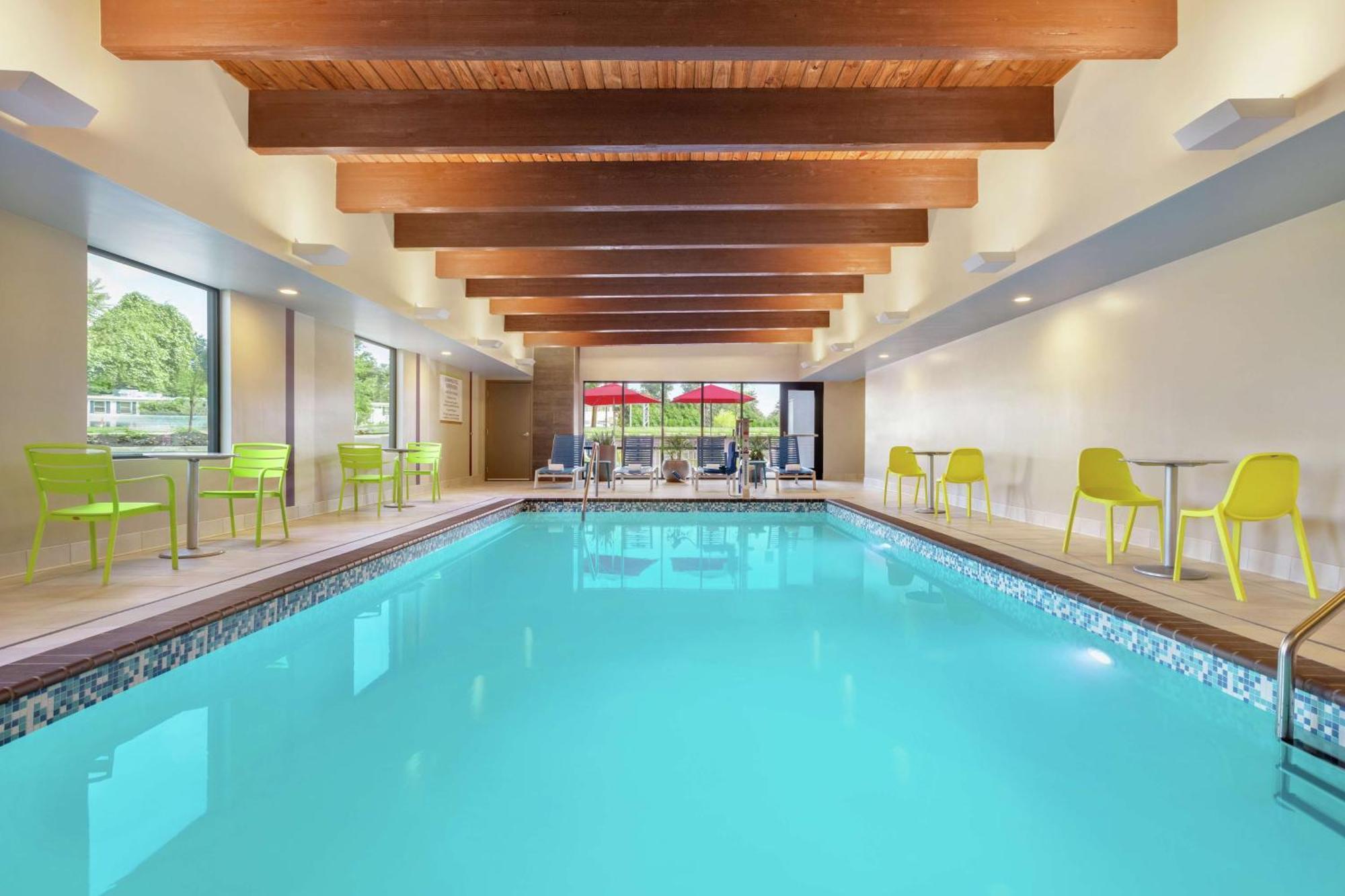 Home2 Suites By Hilton New Brunswick, Nj Exteriör bild